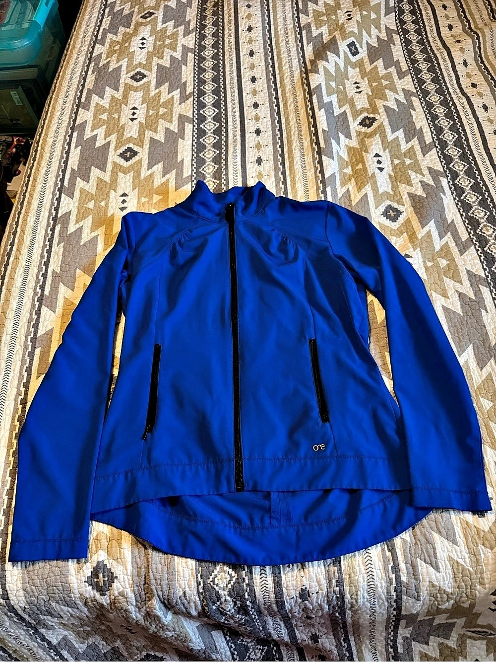 Barco One Venture 4-Pocket Banded Collar Warm-Up Scrub Jacket Warm-Up Scrub